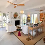 Maison Dans Les Arbres Piscine Clim Luxe * イエール