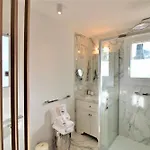 Villa Maison Dans Les Arbres Piscine Clim Luxe *