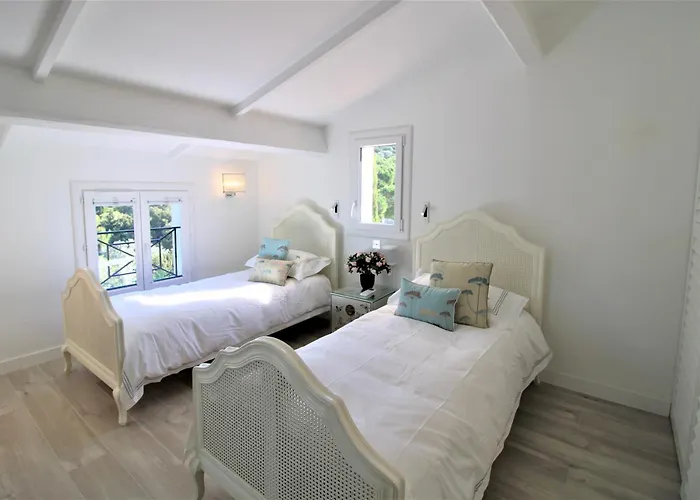 Maison Dans Les Arbres Piscine Clim Luxe Villa Hyères