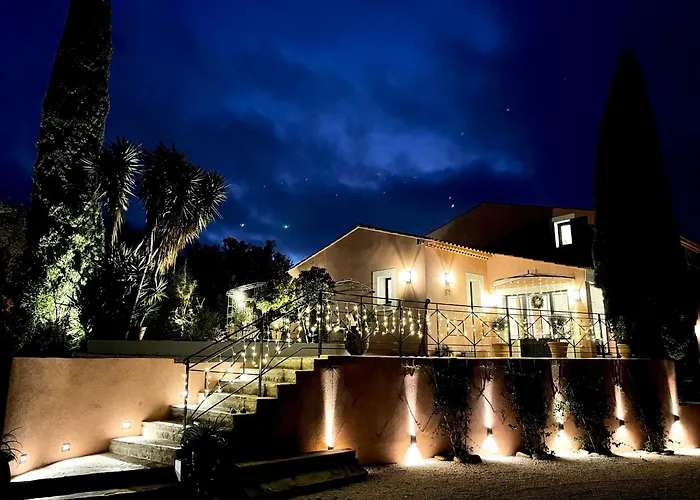 Villa Maison Dans Les Arbres Piscine Clim Luxe *